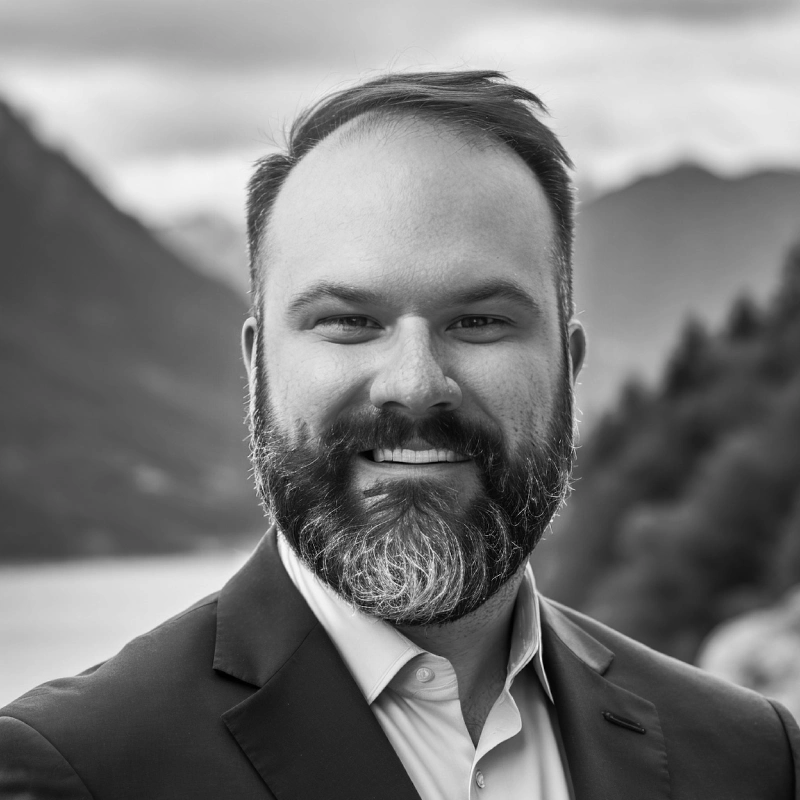 Headshot of Alex Hemker