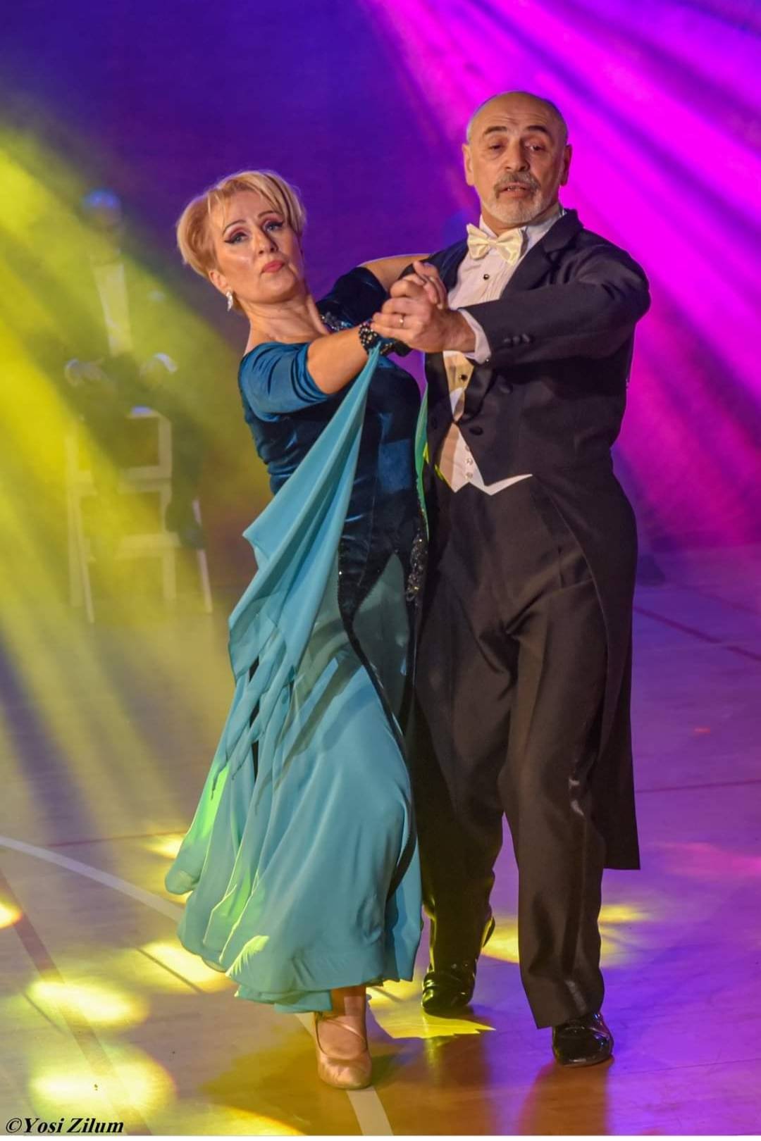 קבוצות מבוגרים