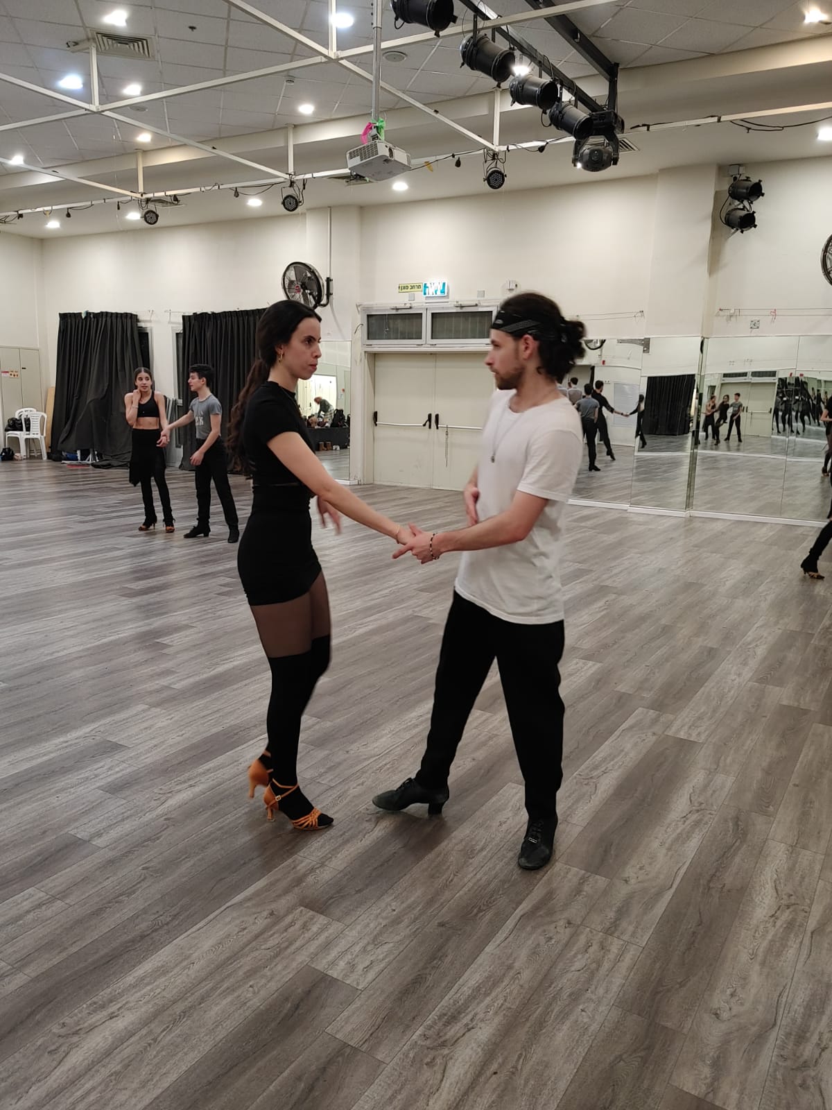 שיעורי ריקודים סלונים מבוגרים