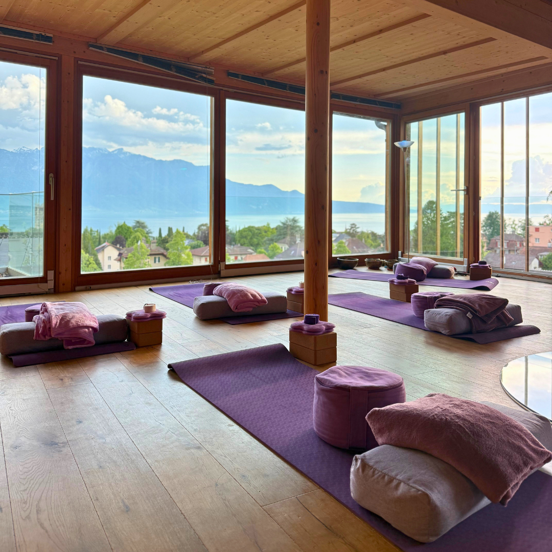 hip-mobility-yoga-class-vevey