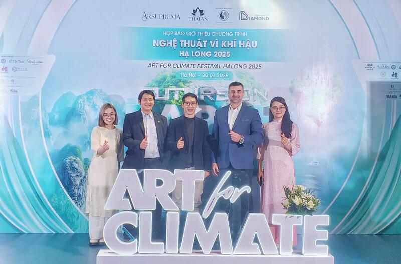 khách sạn hạ long