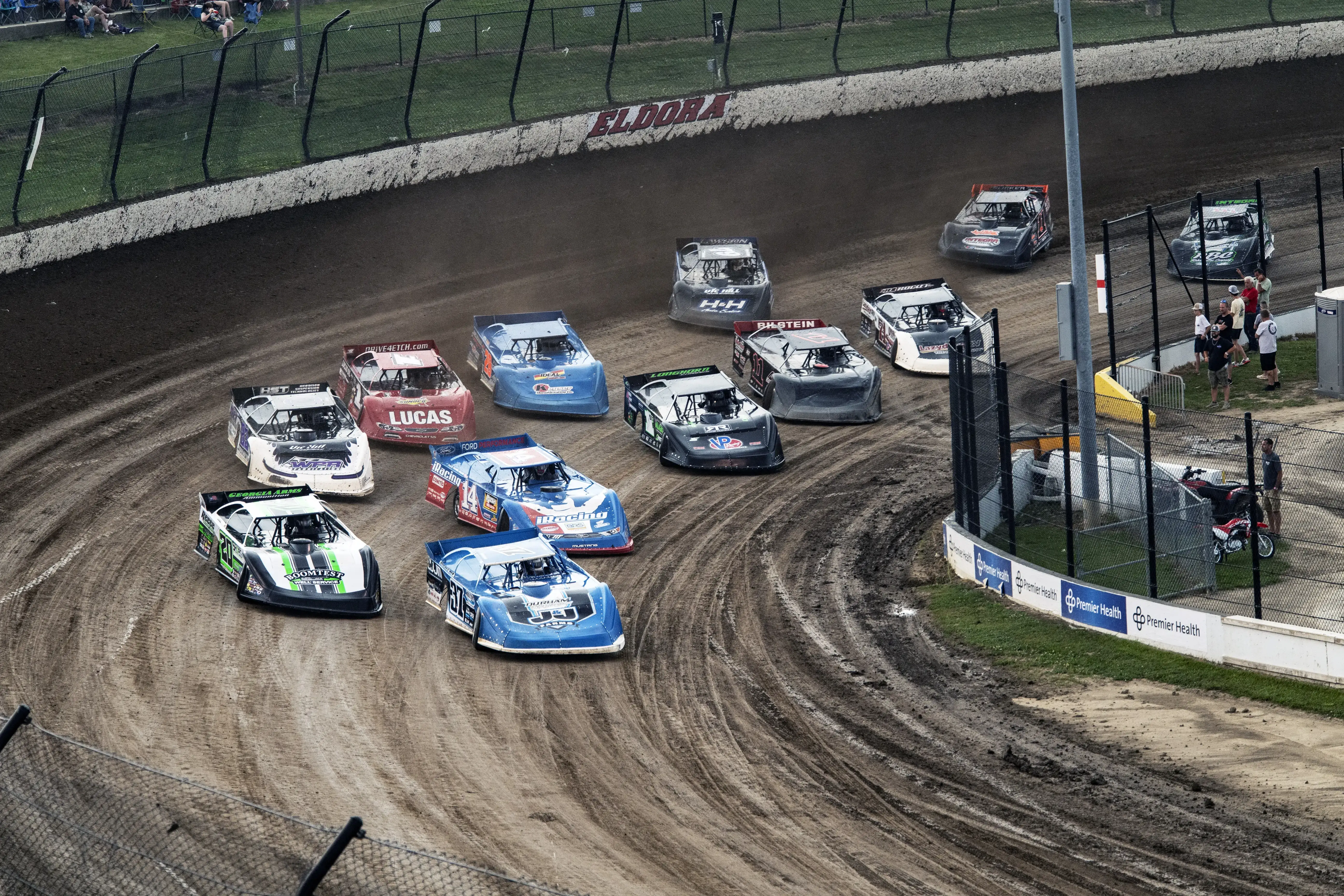 Circle Track cars racing at eldora