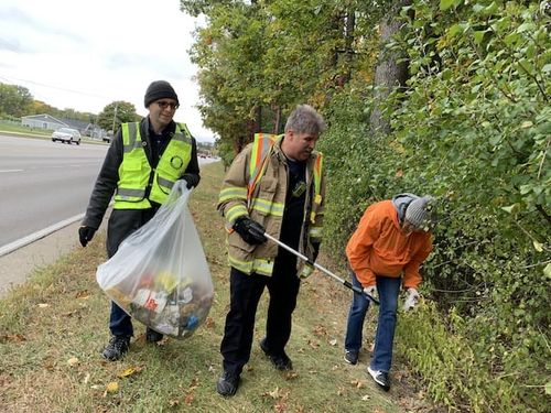 Keep Ohio Beautiful affiliate trash cleanup