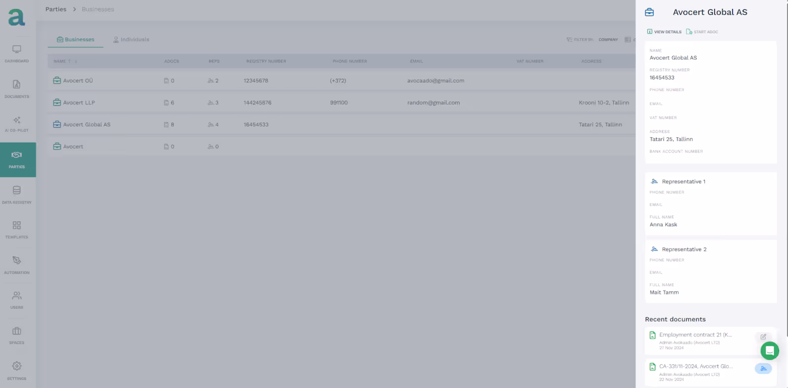 This screenshot shows Avokaado's collaborative workspace, where you can see all the parties involved in a contract process.