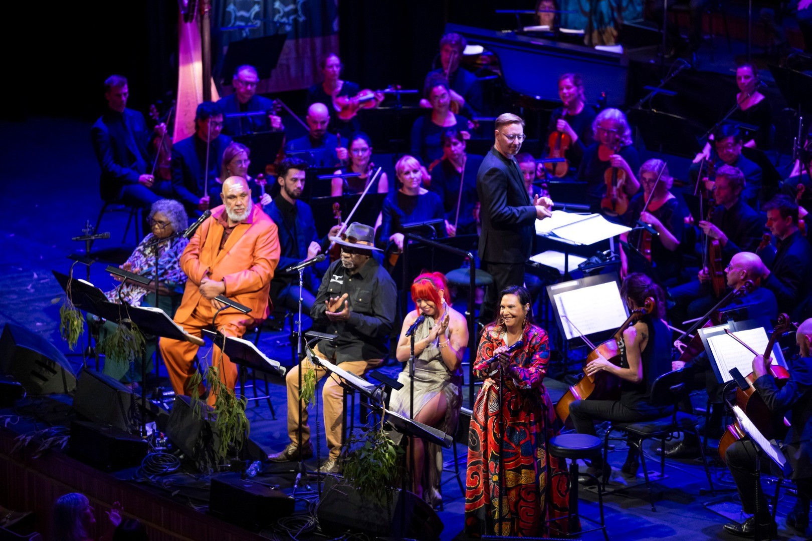Kutcha Edwards and guest artists performing Ngarli-Wangu with the Sydney Symphony Orchestra