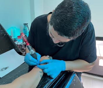 Aluno Tatuando Voluntário