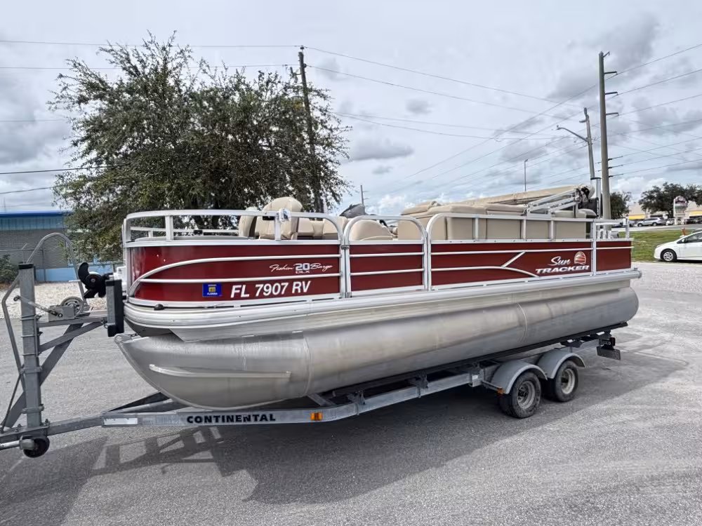 20 DLX FISHIN BARGE