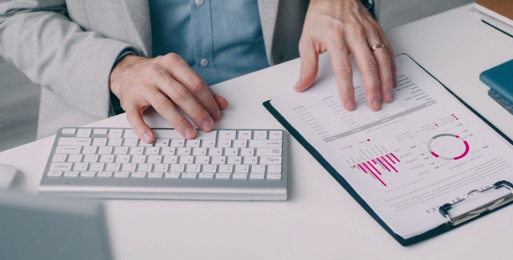 Income Verification for Rental Applications: Bank Data vs. Payroll Login vs. Documents
