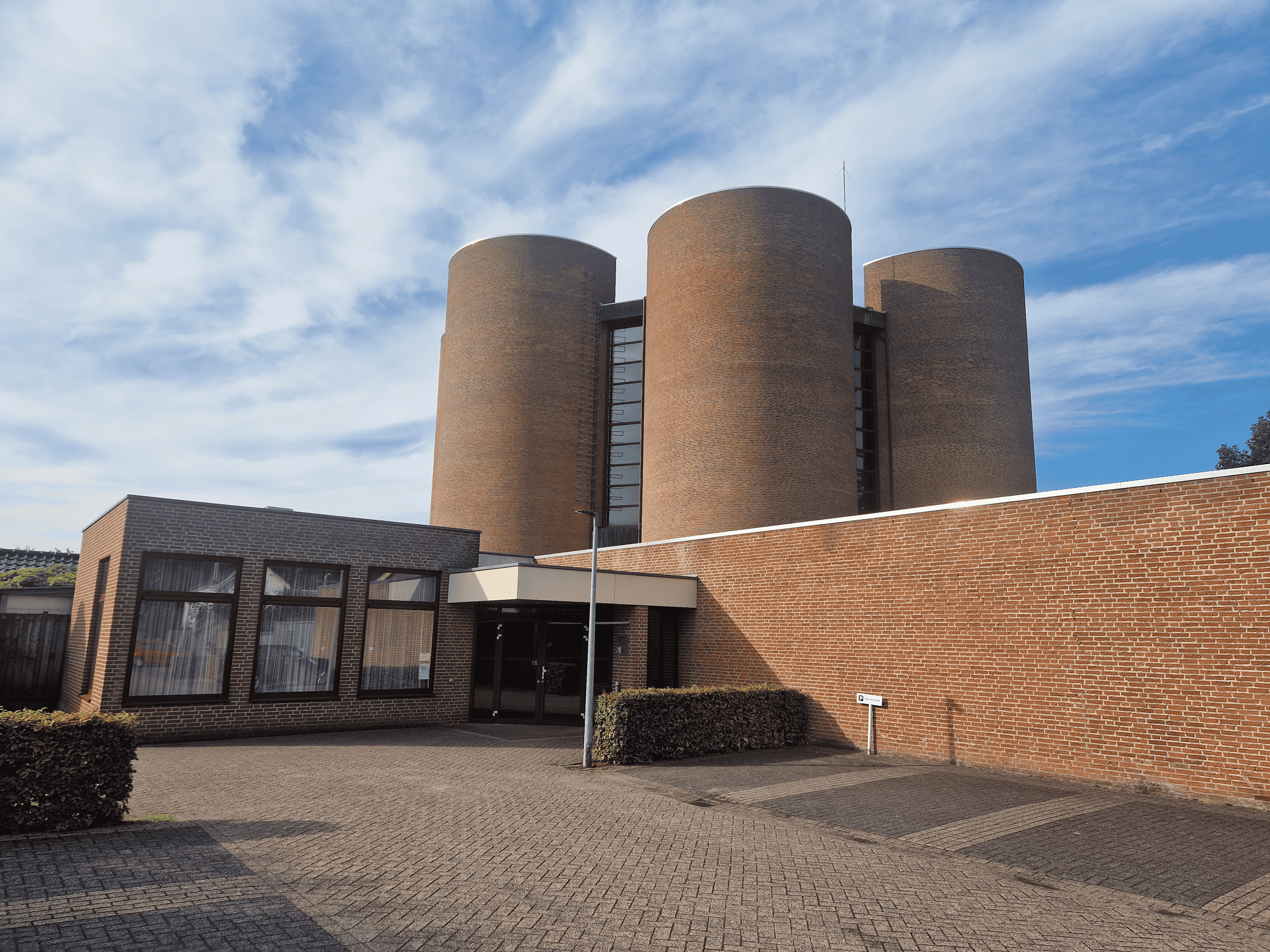 Rehobothkerk: een icoon van de Post 65 kerkenbouw