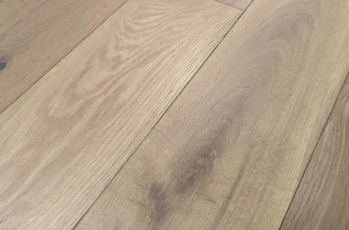 5" Oak Wire-brushed Antique flooring sample