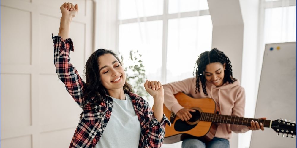 Music education is a personal journey. If you are returning to music after years away, the Ardes Music blog article about adults learning an instrument explains why adult students often make excellent musicians.