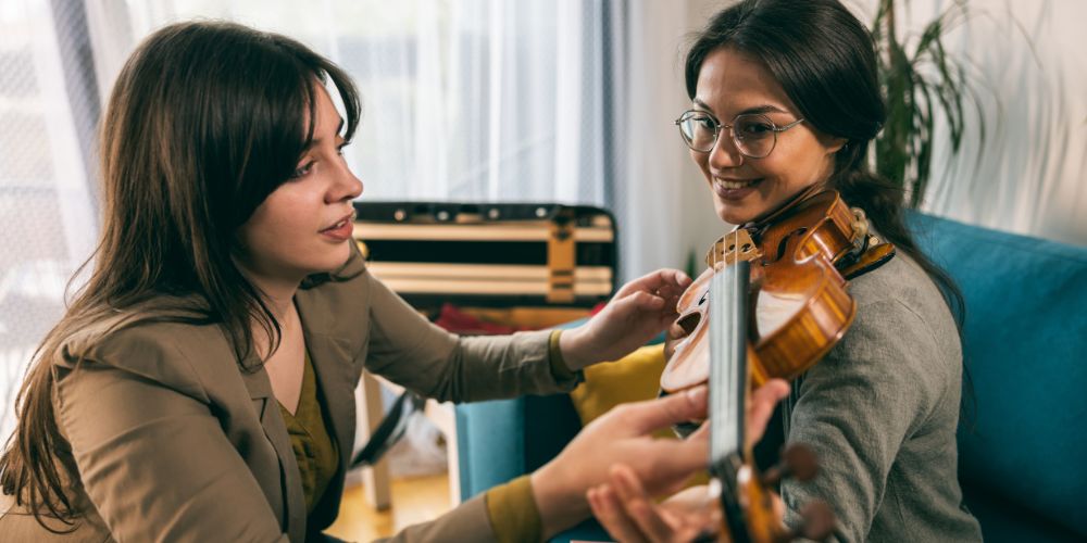 women starts to play violin as an adult