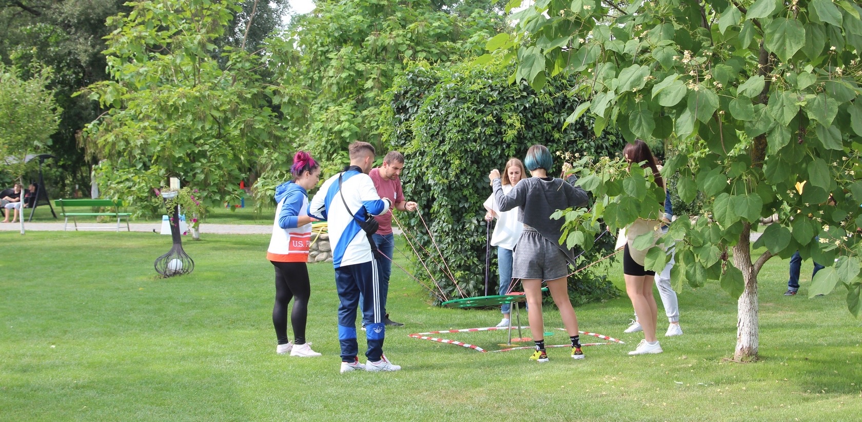 Outdoor team-budling in Poland