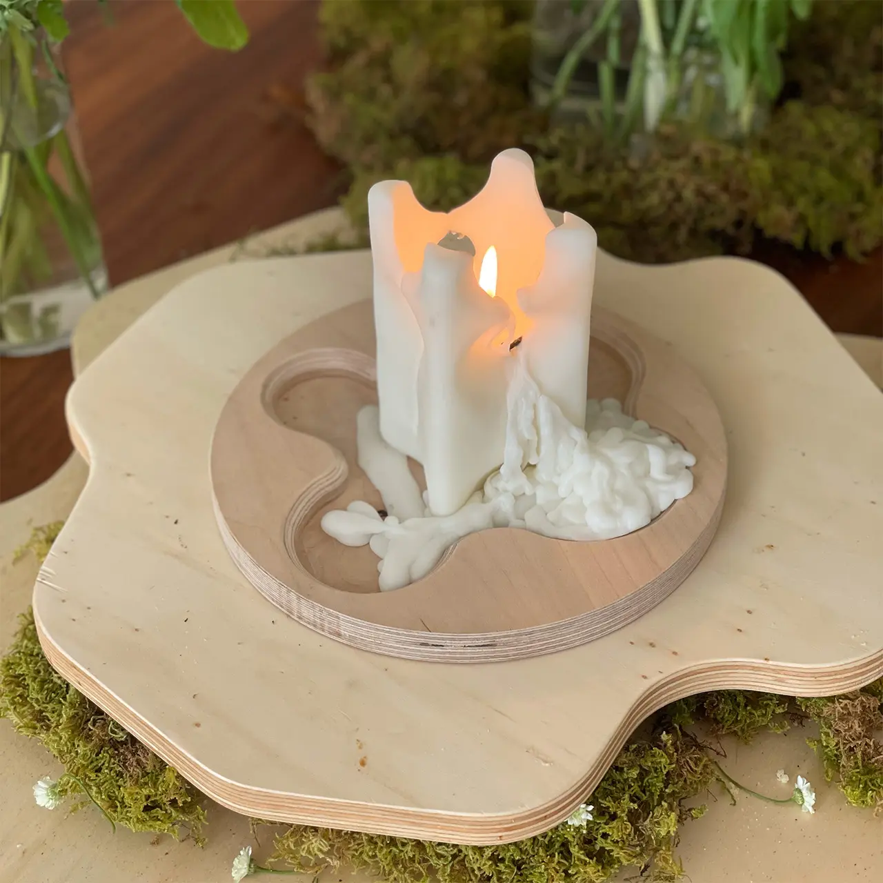 Big Bloc Candle with moss