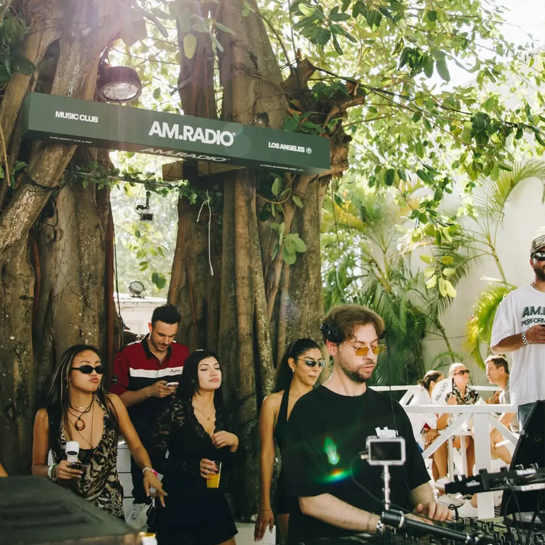 AM RADIO DJ BOOTH SIGN