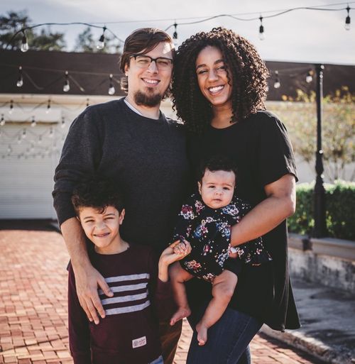 Pura home cleaning team - family owned company