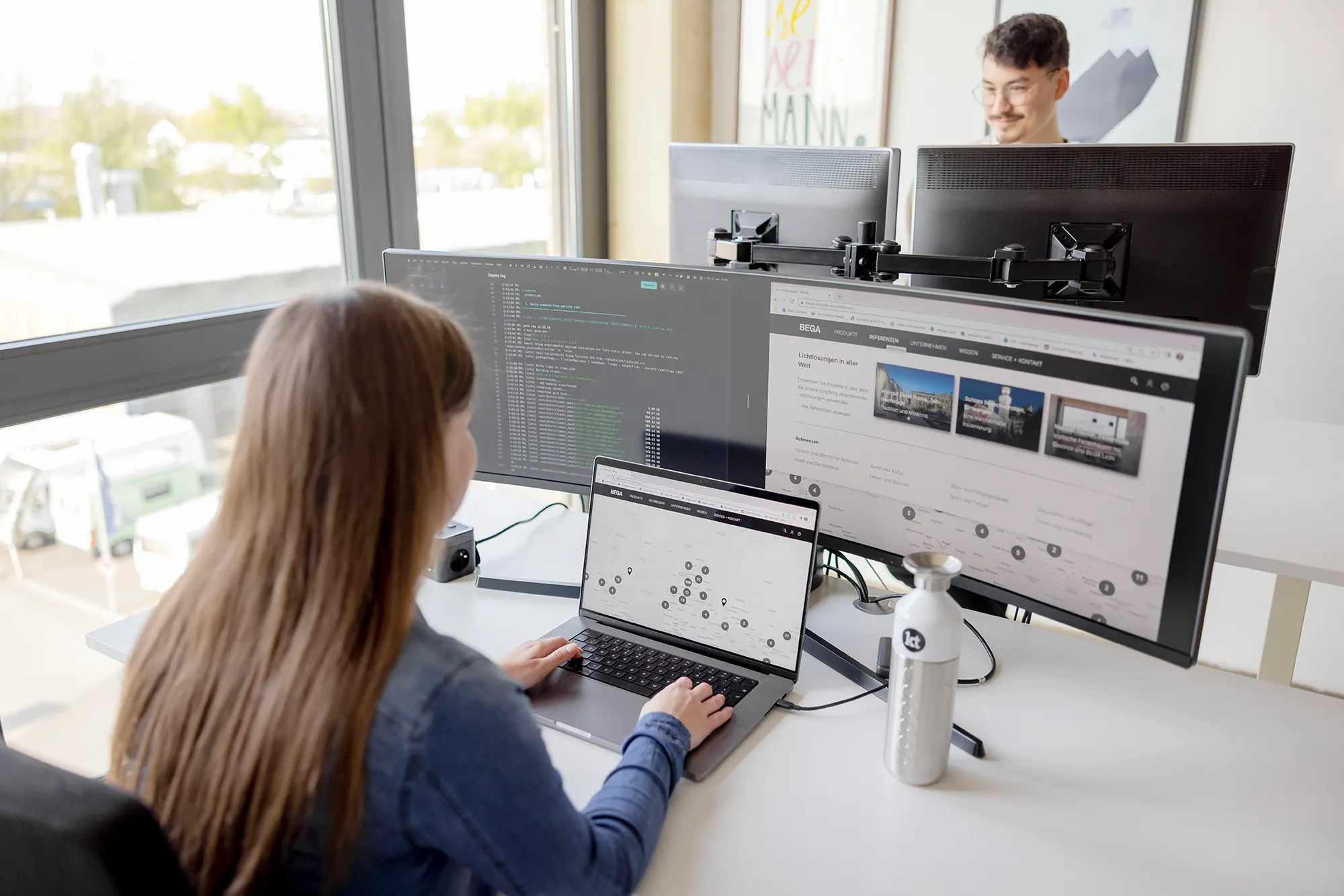 Projektarbeit im kernpunkt Büro mit Product Ownerin und Entwickler