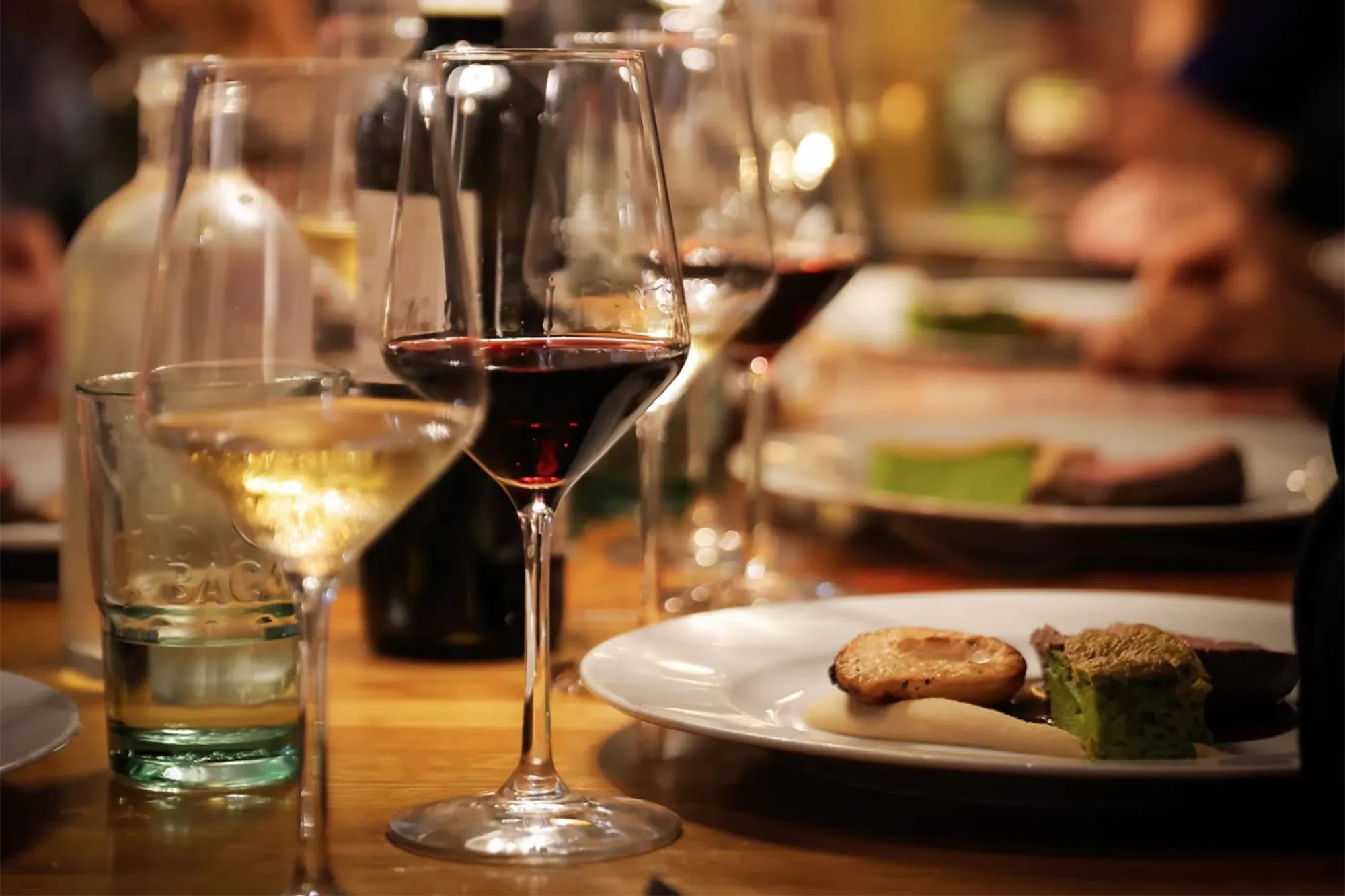 Ein gedeckter Tisch im Zippiri