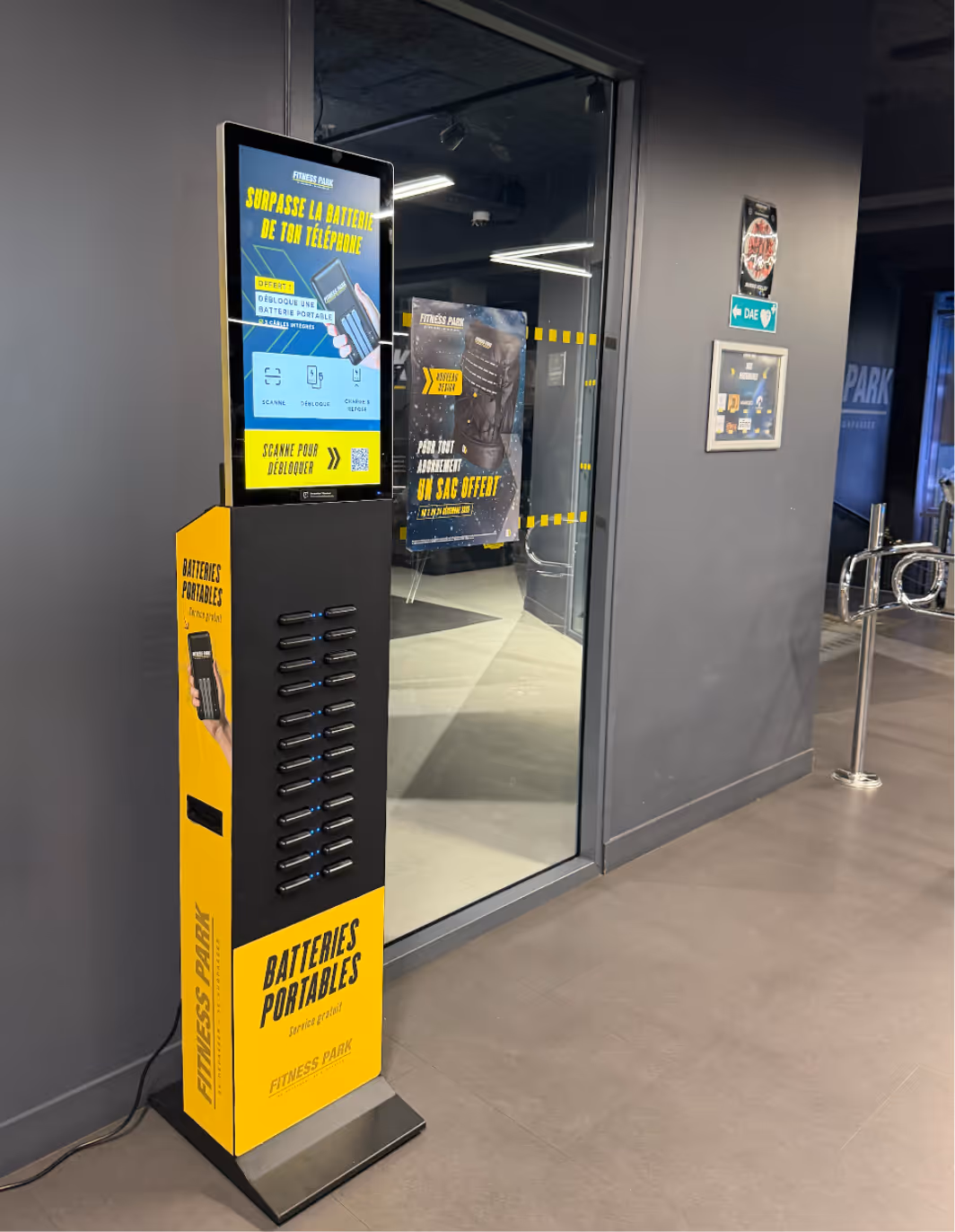 Bornes de recharge pour smartphones à la Champions League 2025