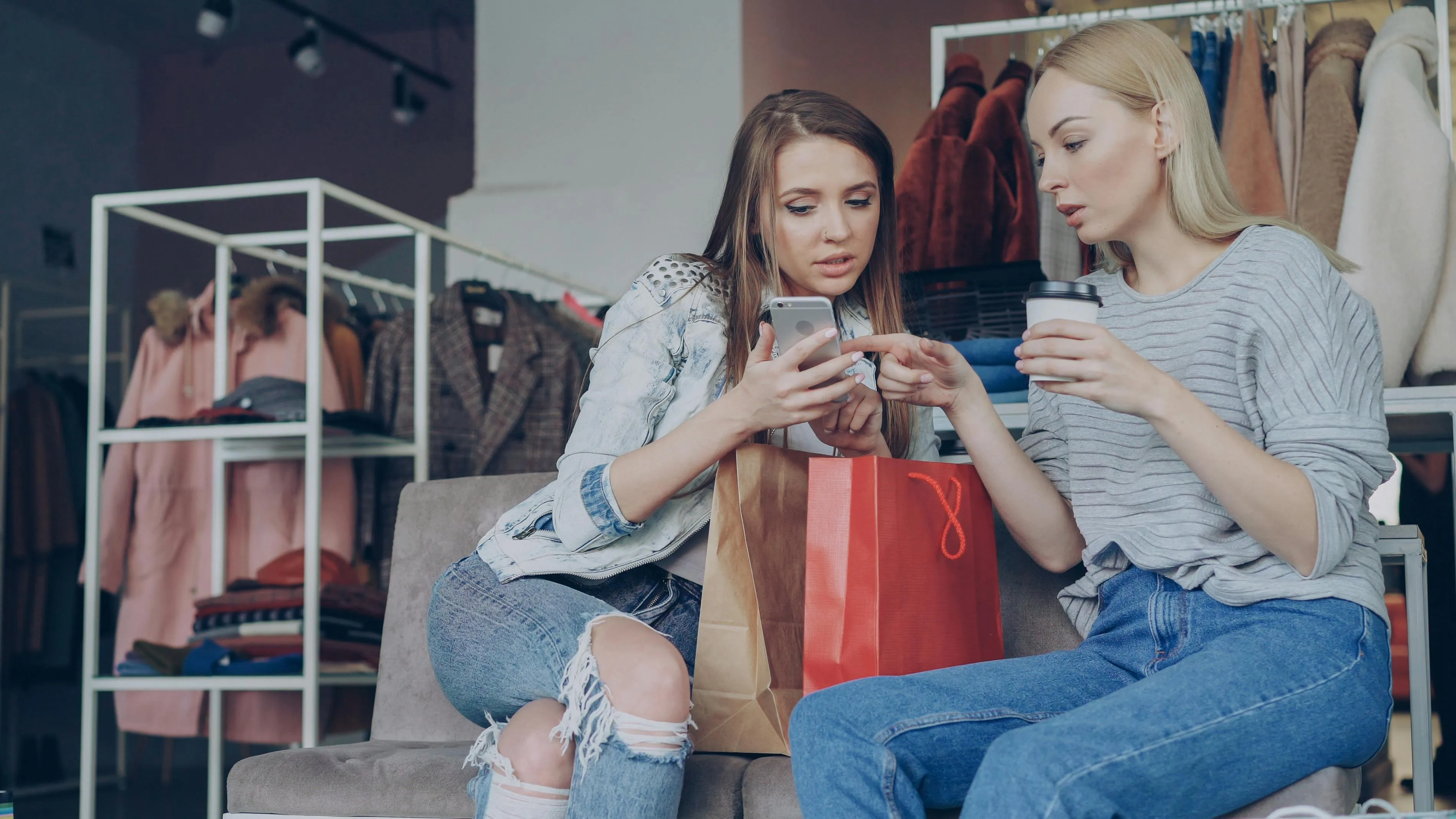 Chatbot AI in Retail: Use Cases, Examples & Benefits [2026]