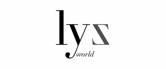 Logo mit dem Text 'lys world' in stilisierter schwarzer und grauer Schrift.