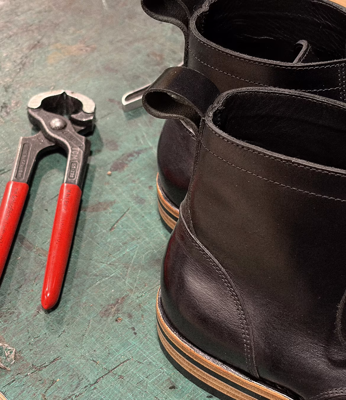 Archive Leather pair of pliers and leather boots