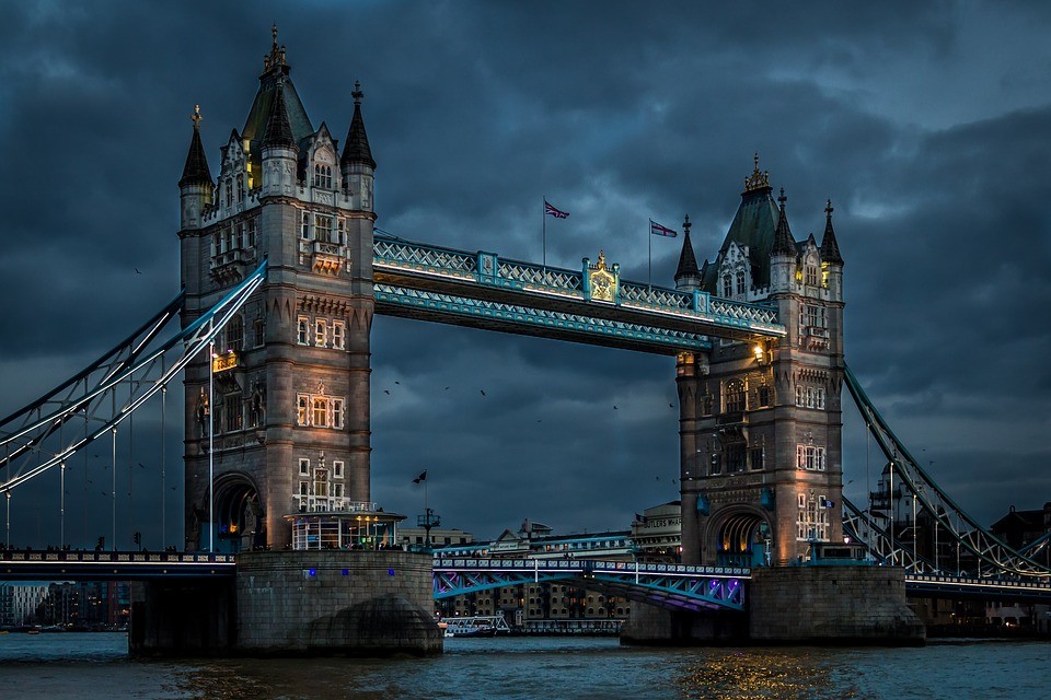 Tower Bridge London.jpg