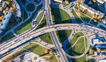 Aerial view of a cloverleaf intersection.