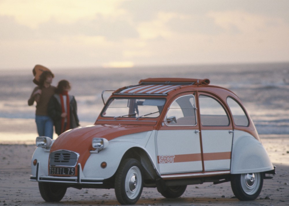2CV Spot