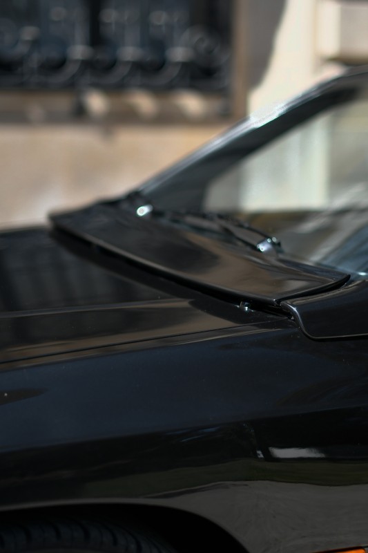 Lèvre de pare-brise Maserati Shamal