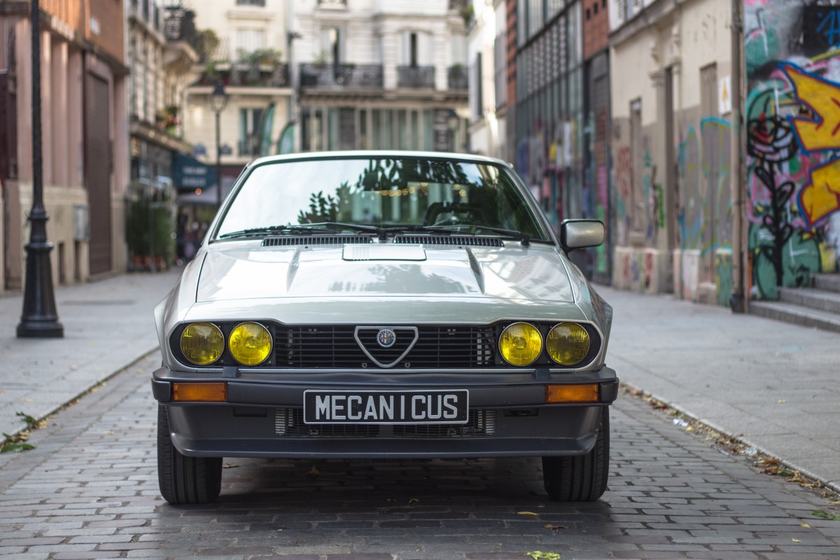 Alfa Romeo GTV6