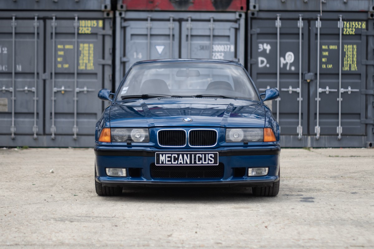 BMW M3 E36 3.0 Bleu Avus / M-Rain