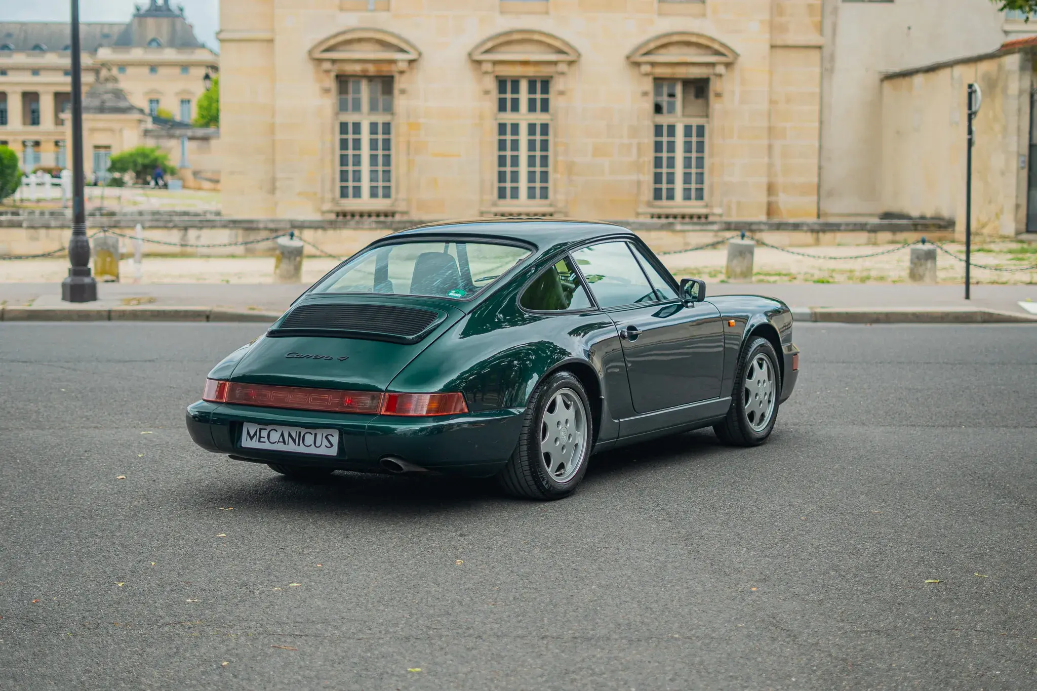 Porsche 964 Carrera 4 Forest Green Mecanicus Paris