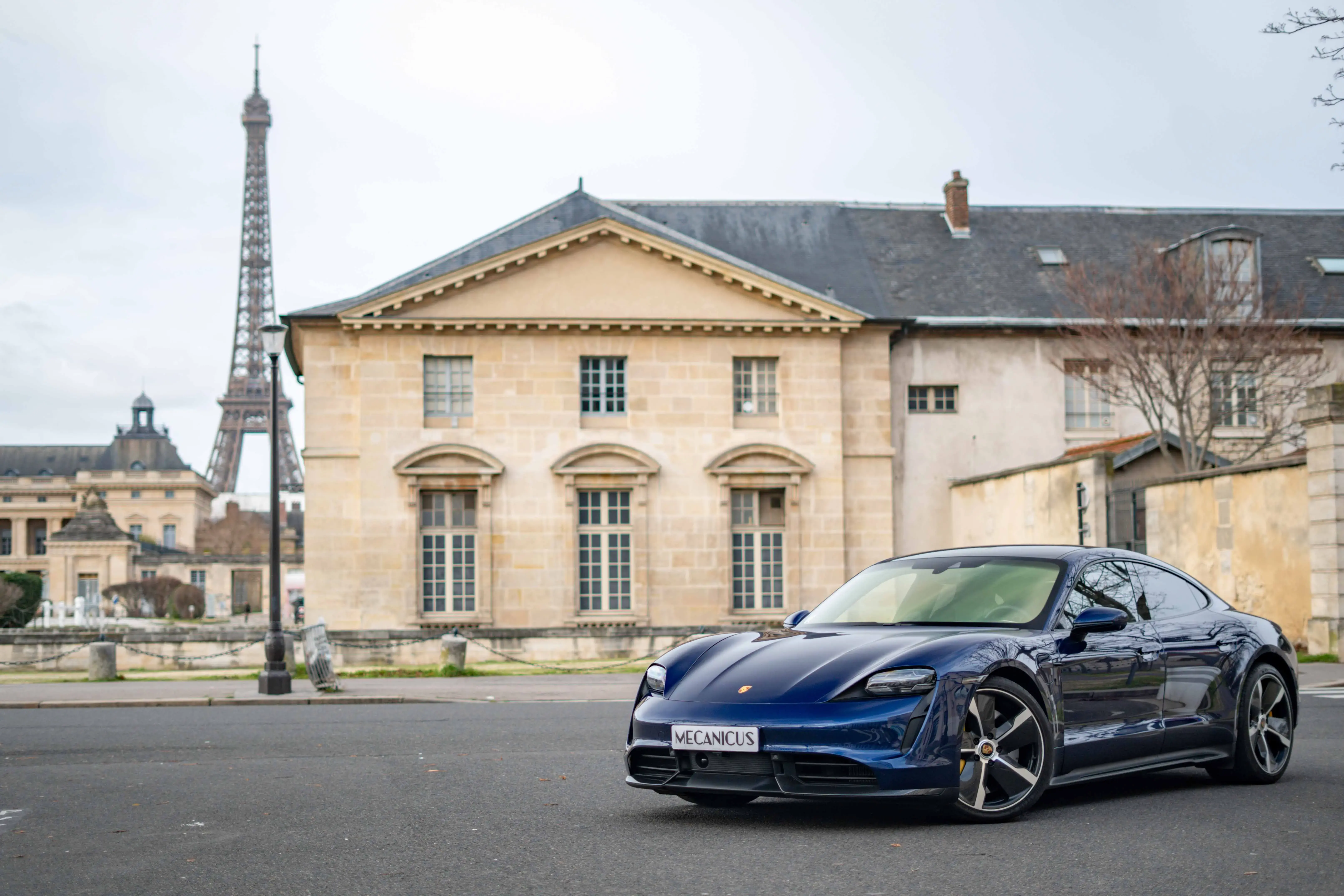 Porsche Taycan Turbo S Mecanicus Paris