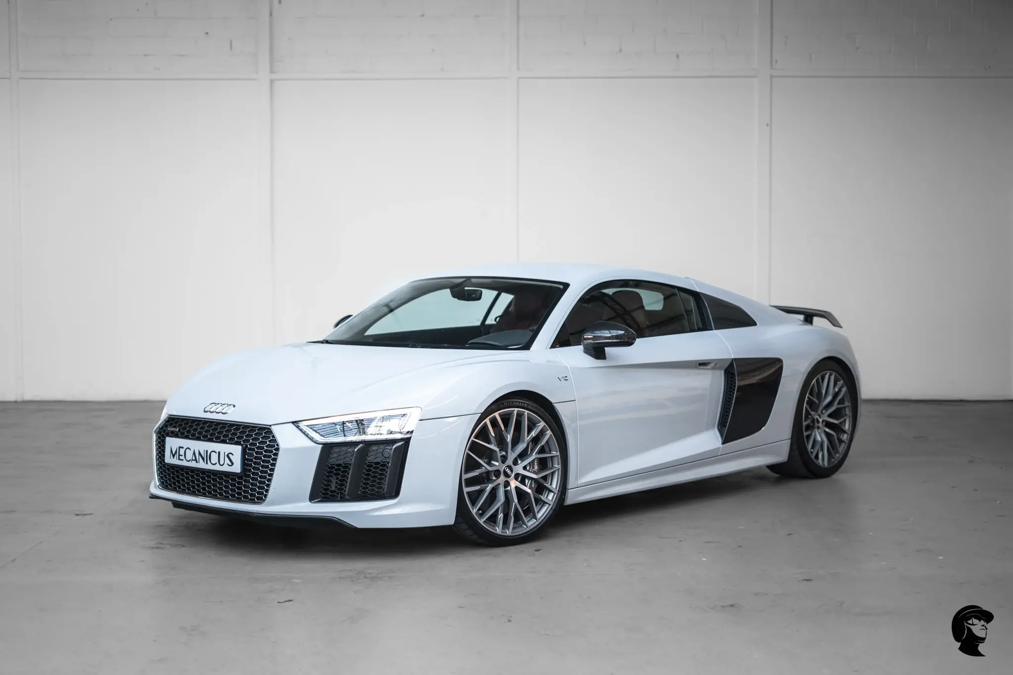Audi R8 V10 Plus blanche