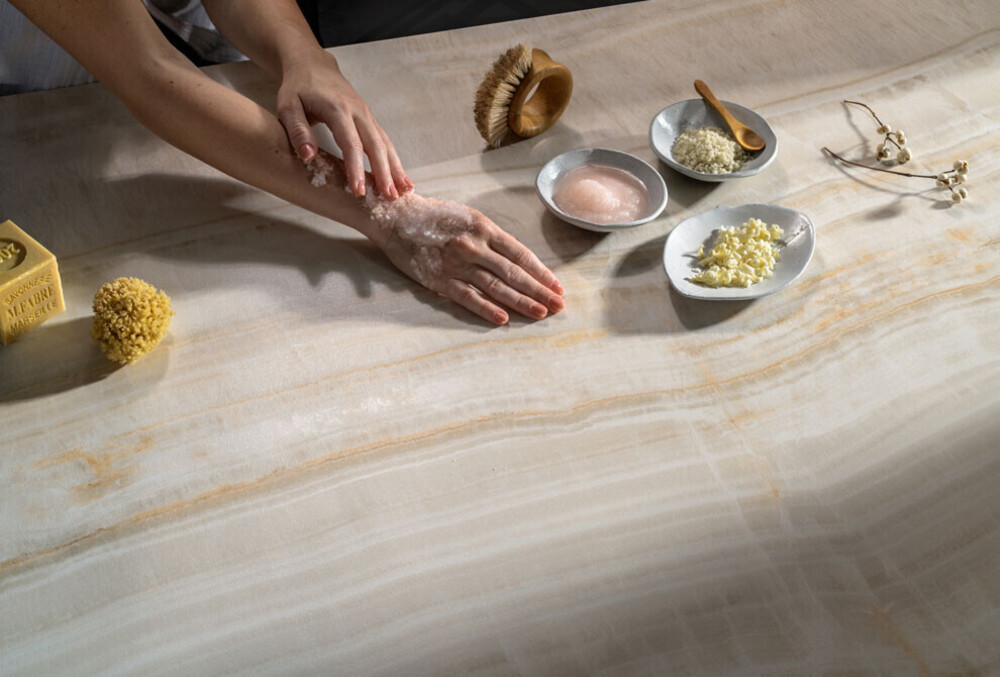 Image of the installed Onyxa Caesarstone Porcelain slab