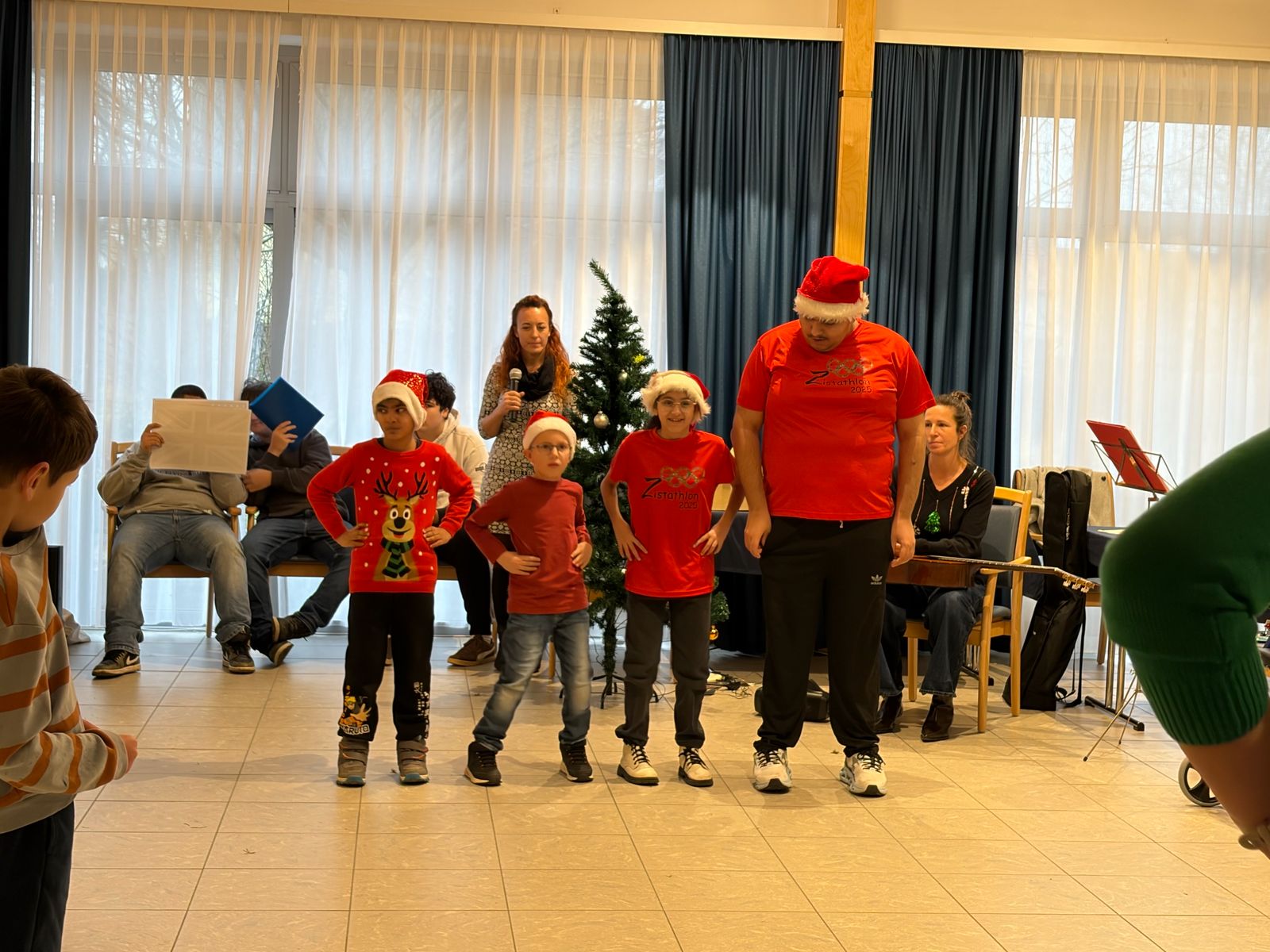 🎄 Weihnachtliche Aufführung im Elisabethheim Zistersdorf ✨