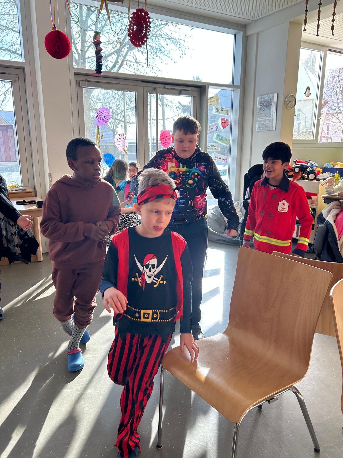 🎭 Bunte Faschingsfeier an unserer Schule – Ein Tag voller Freude und Lachen! 🎉