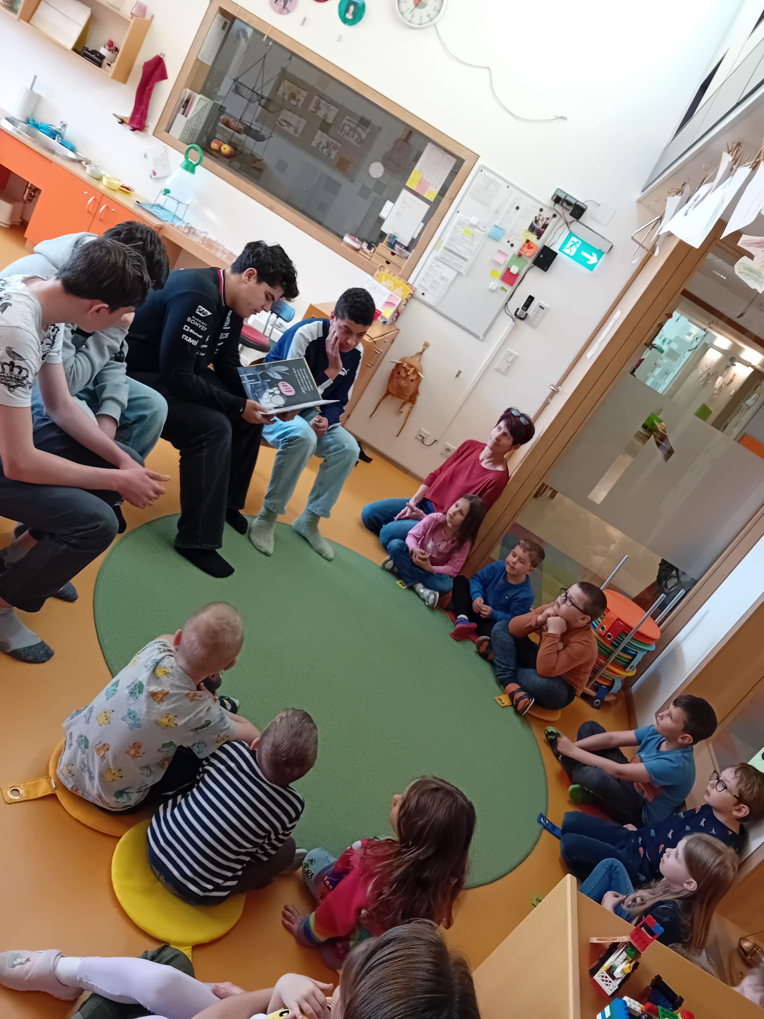 📚👧🧒 Vorlesetag im Kindergarten – die 6. Klasse unterwegs 🧒👧📚