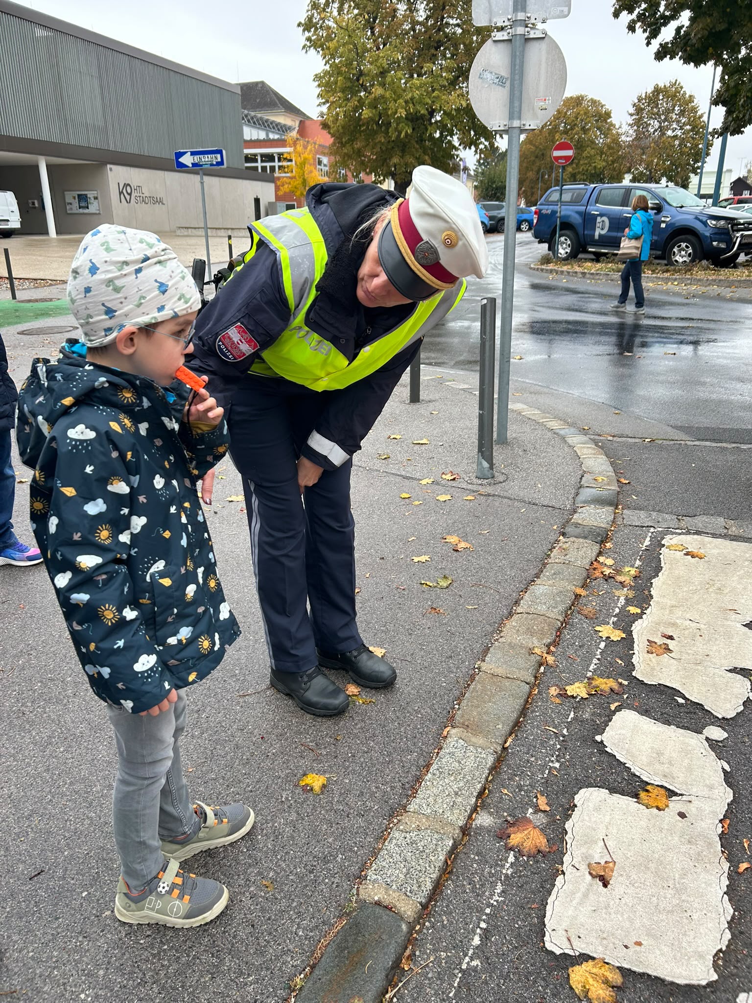 🚦 Sicher unterwegs – Verkehrstraining mit der Polizei! 👮‍♀️