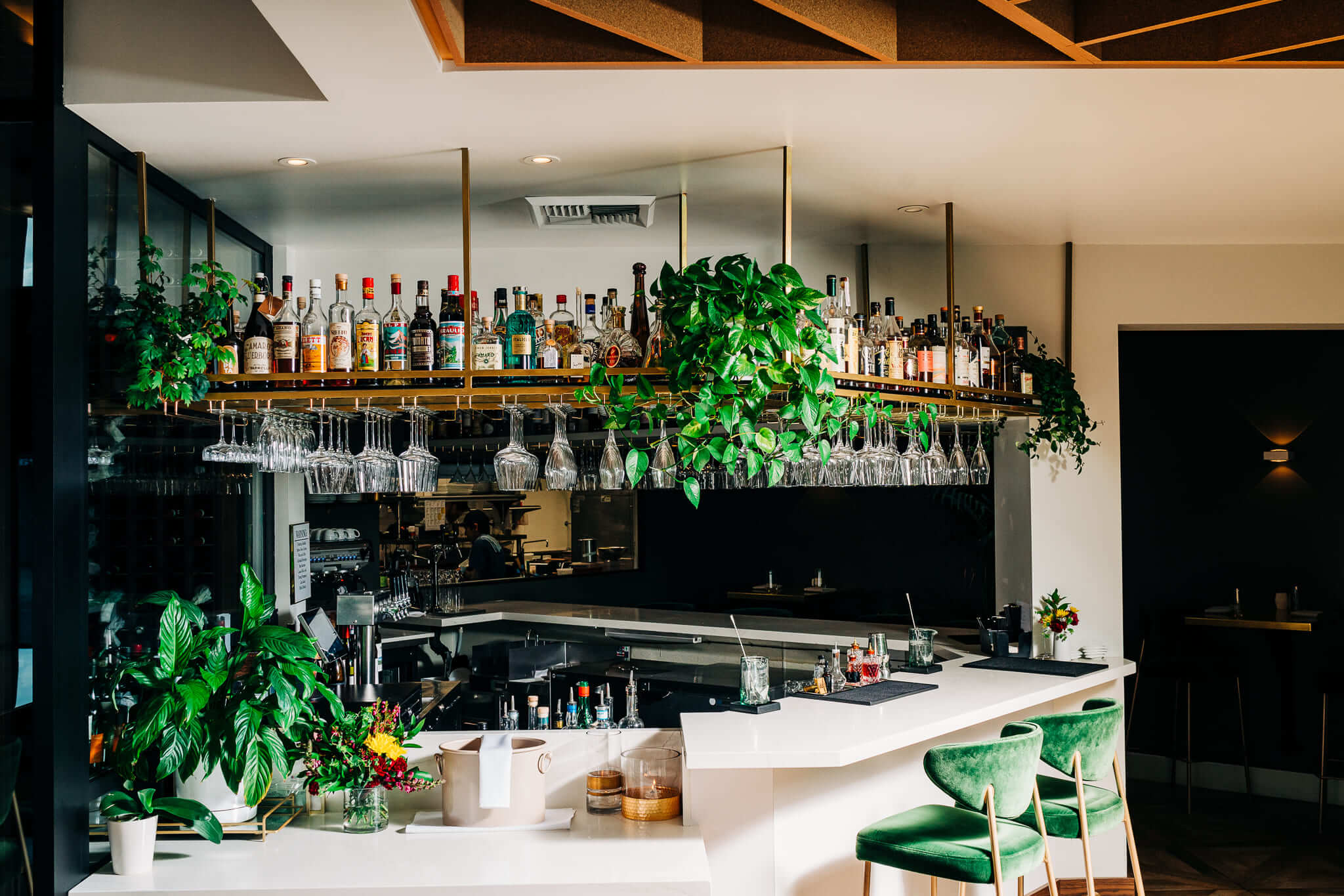 allora-michelin-recommended-restaurant-interior