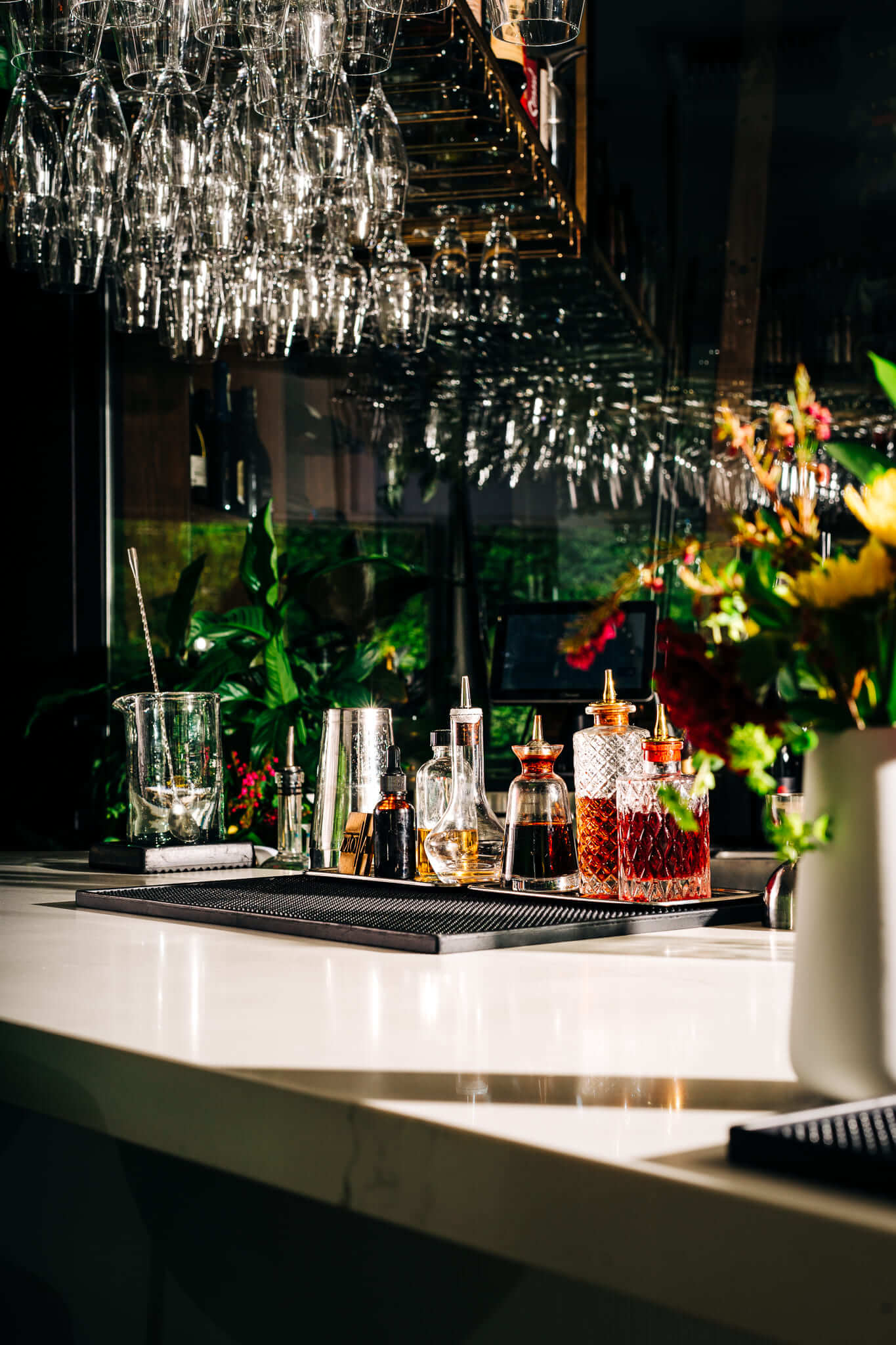 Allora Bar