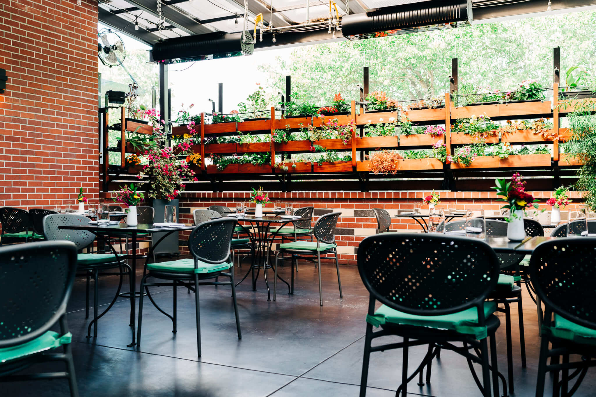 allora-fine-dining-outdoors