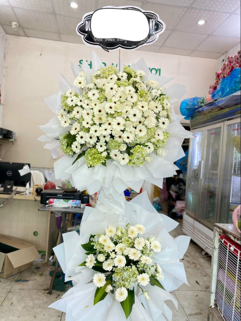 đặt hoa viếng đám tang