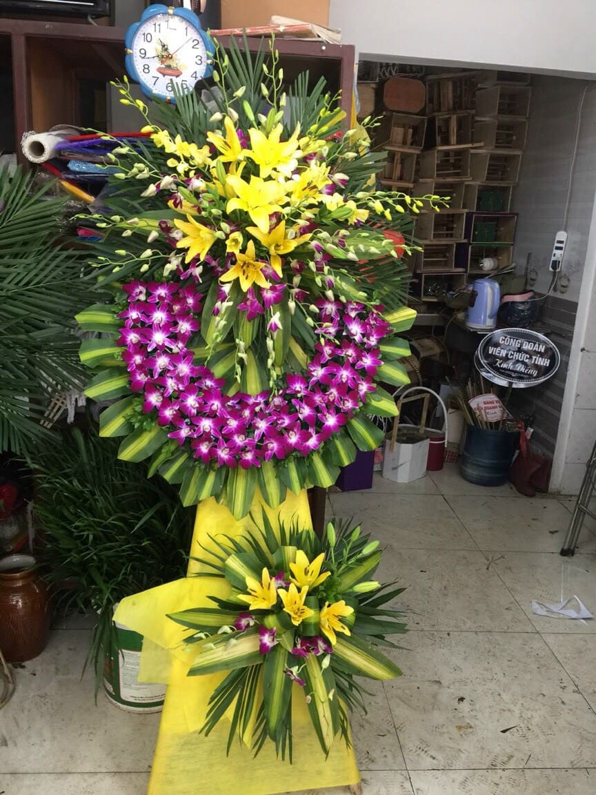đặt hoa viếng đám tang