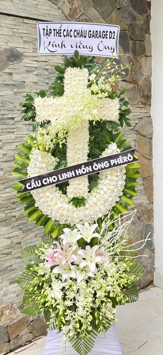 đặt hoa viếng đám tang