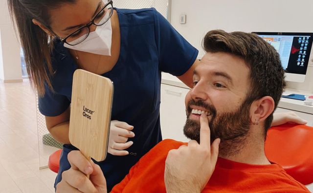 ¿Qué Son las Carillas Dentales de Composite y Por Qué Son una Opción Popular?