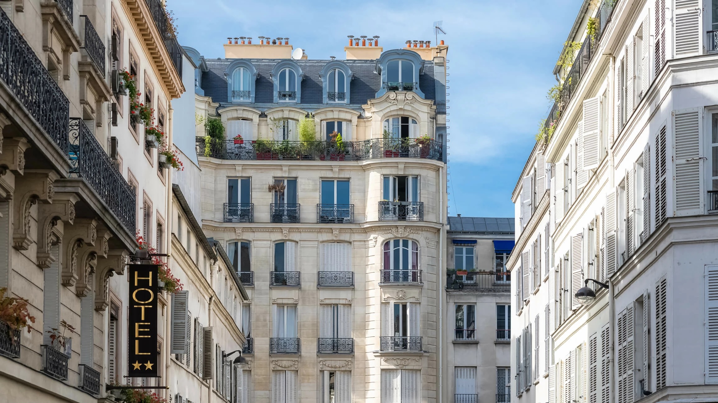 Investir dans l'ancien pour défiscaliser est une stratégie intéressante pour les investisseurs de l'immobilier. Les investisseurs qui cherchent à optimiser leur impôt sur le revenu peuvent utiliser des outils puissants pour défiscaliser leur situation immobilière.