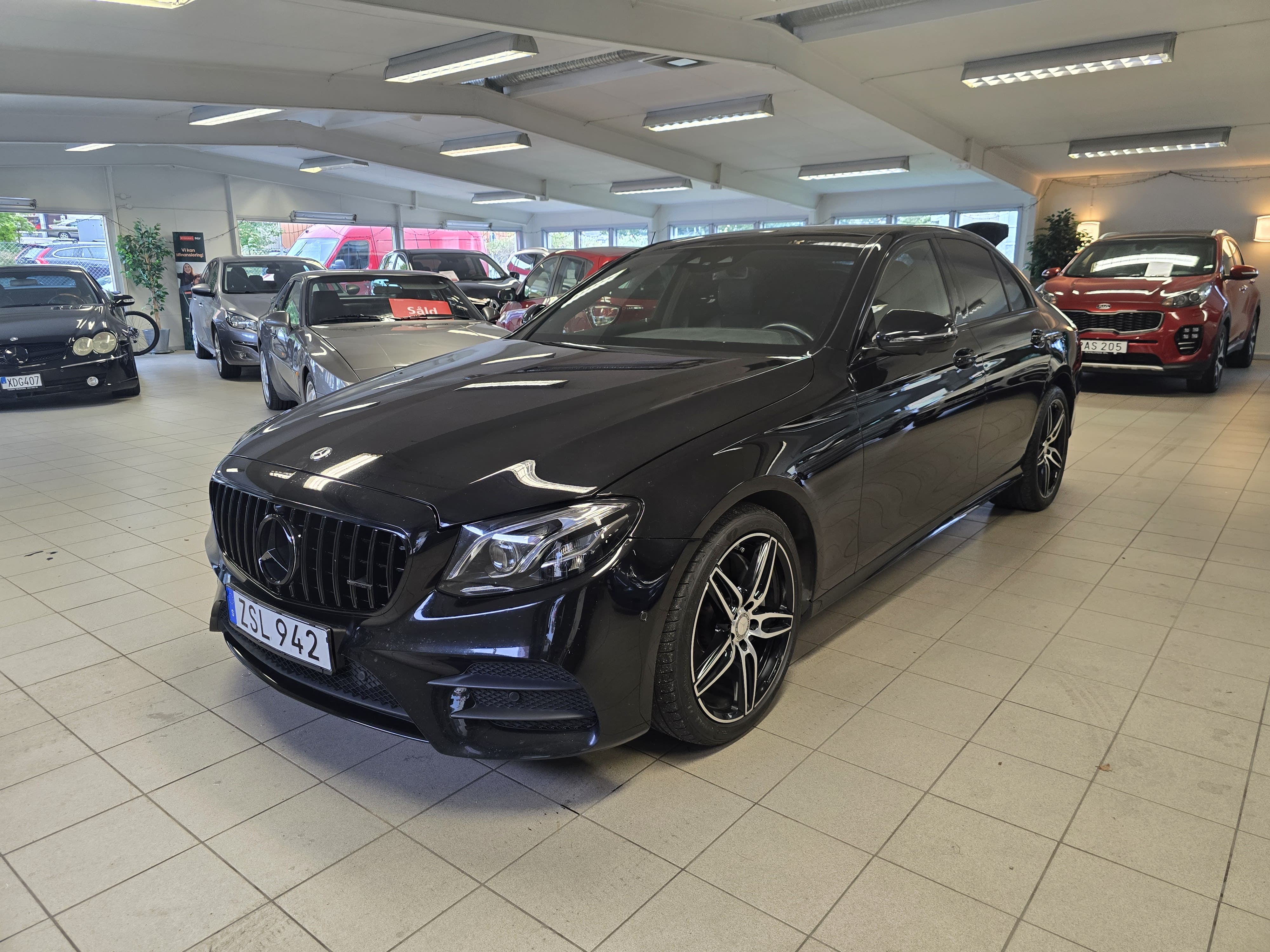 Mercedes-Benz E 220 d 4MATIC 9G-Tronic AMG Line Euro 6