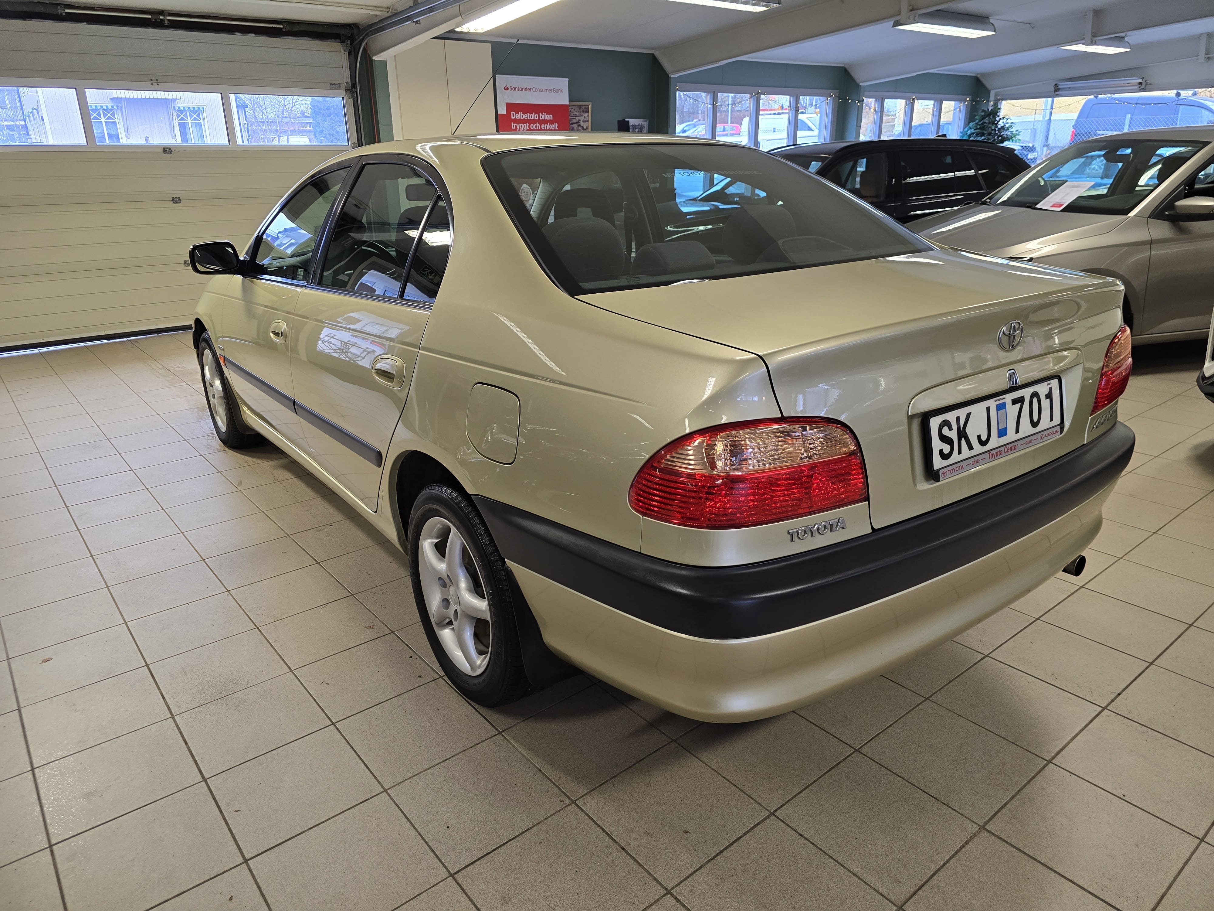 Toyota Avensis Sedan 1.8 VVT-i